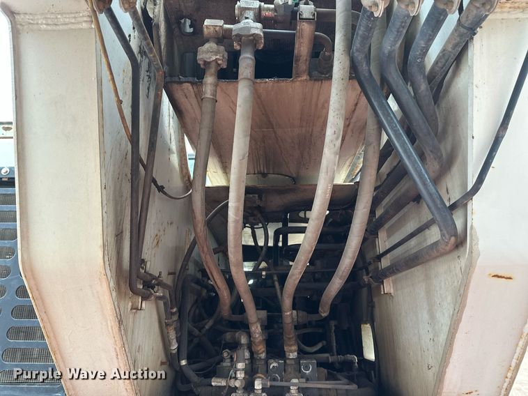 image for item YA0449 1996 Link Belt HTC8670 crane