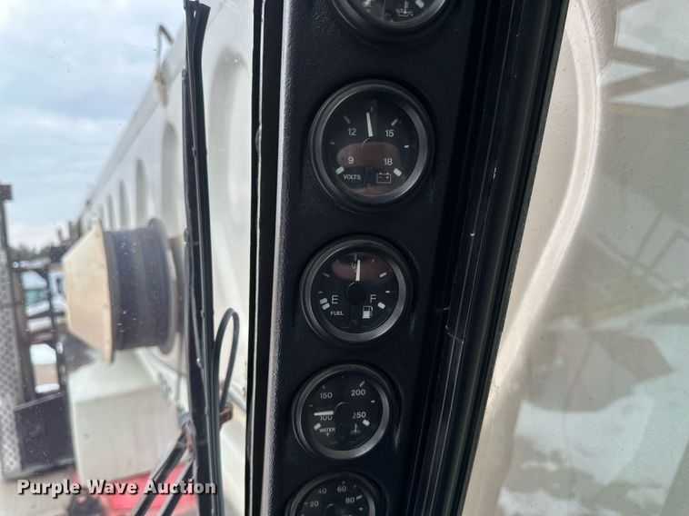 image for item YA0449 1996 Link Belt HTC8670 crane