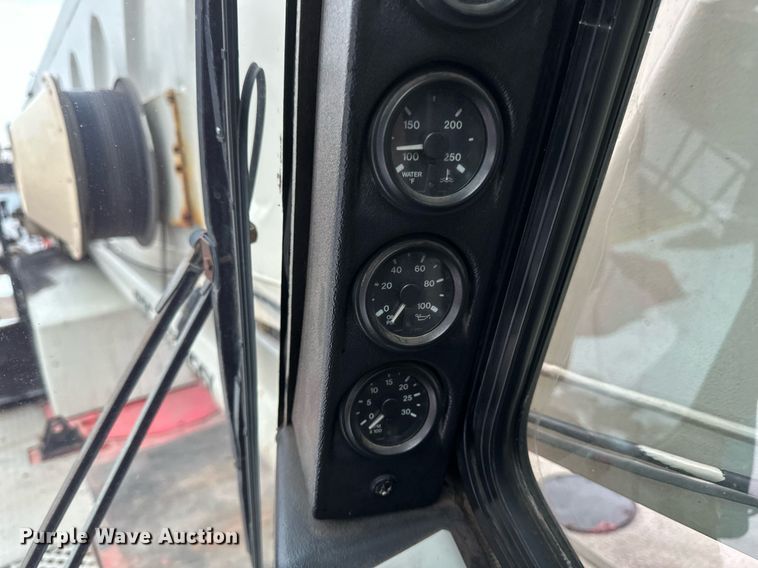 image for item YA0449 1996 Link Belt HTC8670 crane