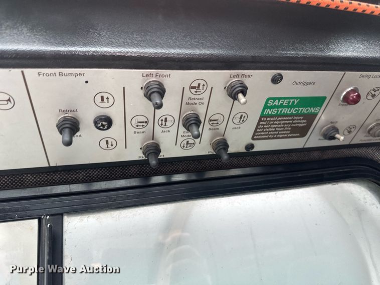 image for item YA0449 1996 Link Belt HTC8670 crane