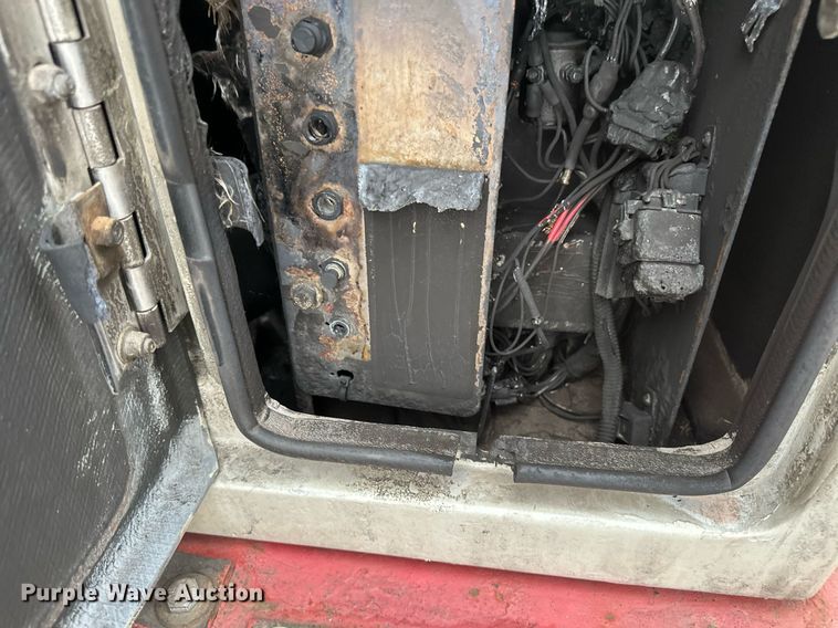 image for item YA0449 1996 Link Belt HTC8670 crane