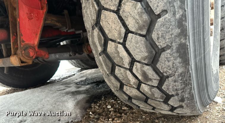 image for item YA0449 1996 Link Belt HTC8670 crane