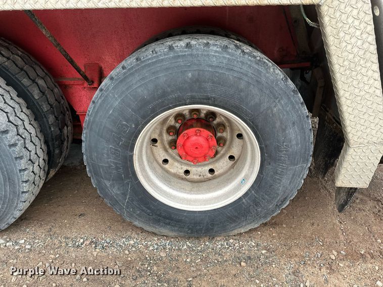 image for item YA0449 1996 Link Belt HTC8670 crane