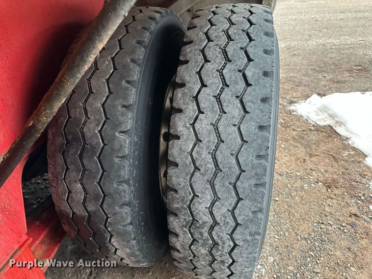 image for item YA0449 1996 Link Belt HTC8670 crane