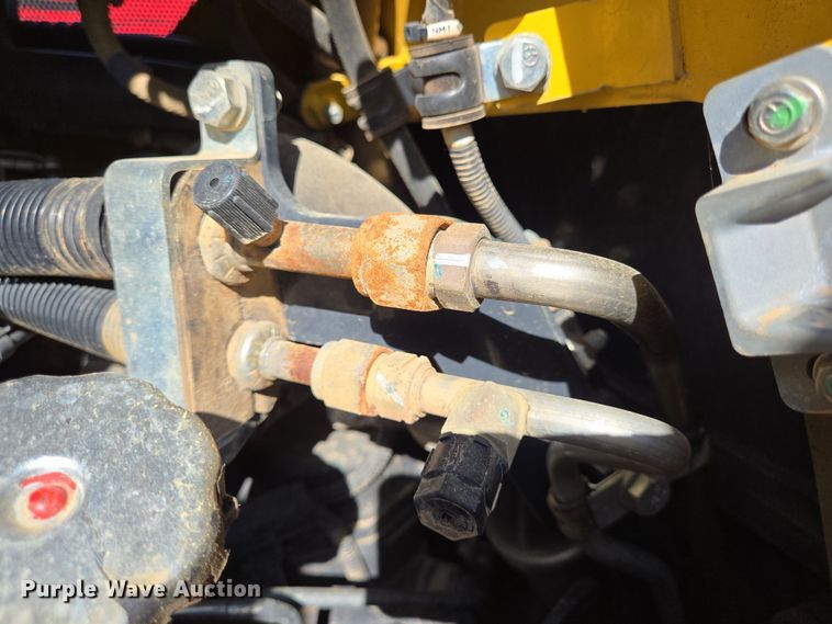 image for item YA0461 2019 Komatsu D51PX-24 dozer