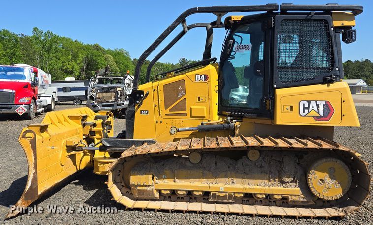 image for item YA0462 2023 Caterpillar D4 LGP dozer