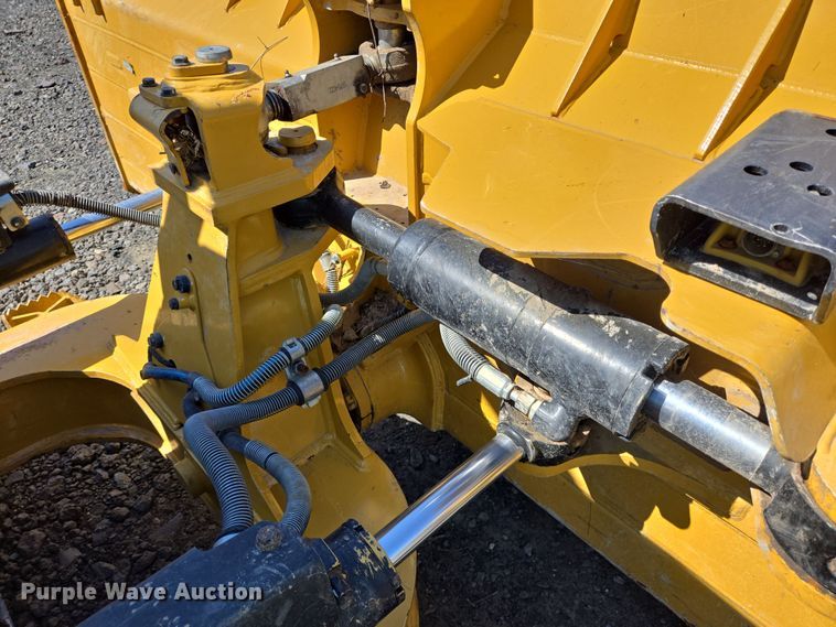 image for item YA0462 2023 Caterpillar D4 LGP dozer