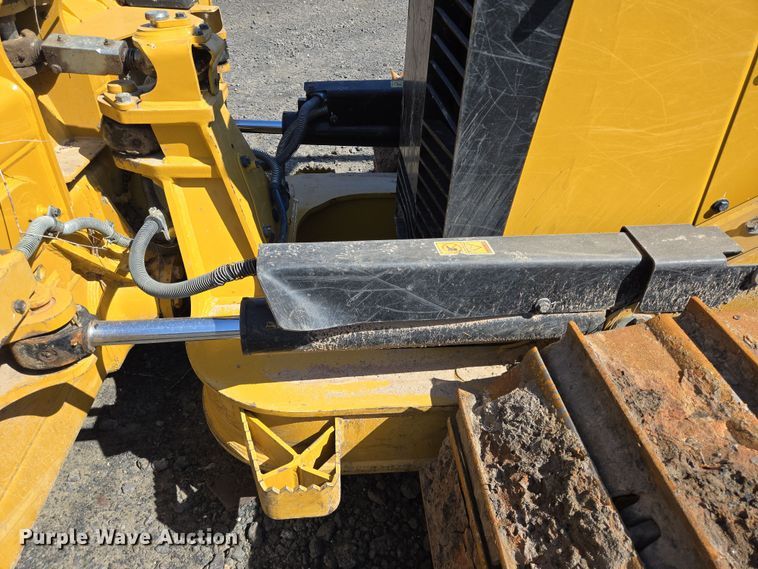 image for item YA0462 2023 Caterpillar D4 LGP dozer