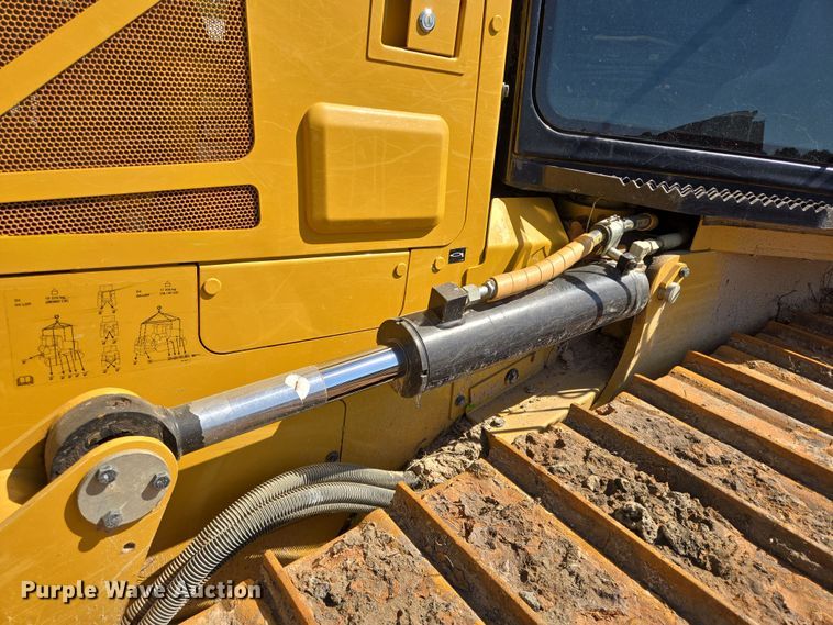 image for item YA0462 2023 Caterpillar D4 LGP dozer