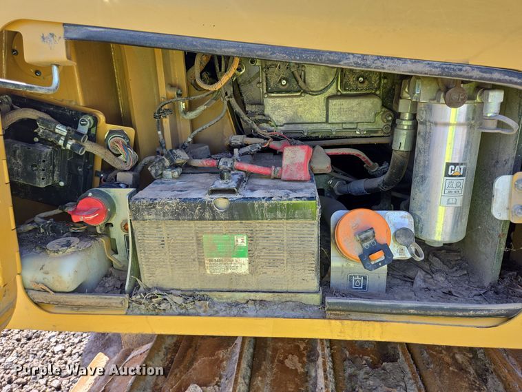 image for item YA0462 2023 Caterpillar D4 LGP dozer