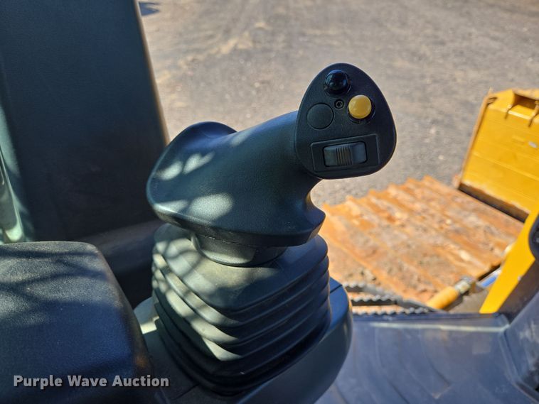 image for item YA0462 2023 Caterpillar D4 LGP dozer