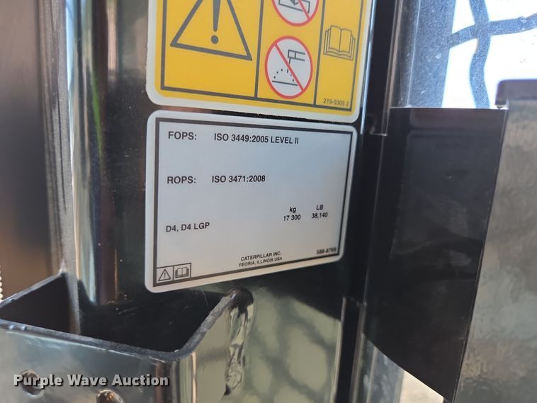 image for item YA0462 2023 Caterpillar D4 LGP dozer