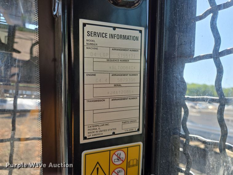 image for item YA0462 2023 Caterpillar D4 LGP dozer