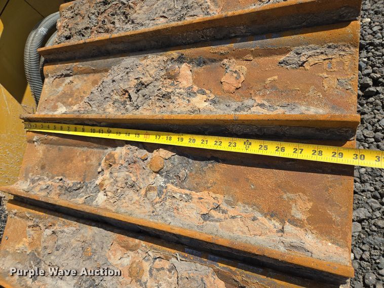 image for item YA0462 2023 Caterpillar D4 LGP dozer