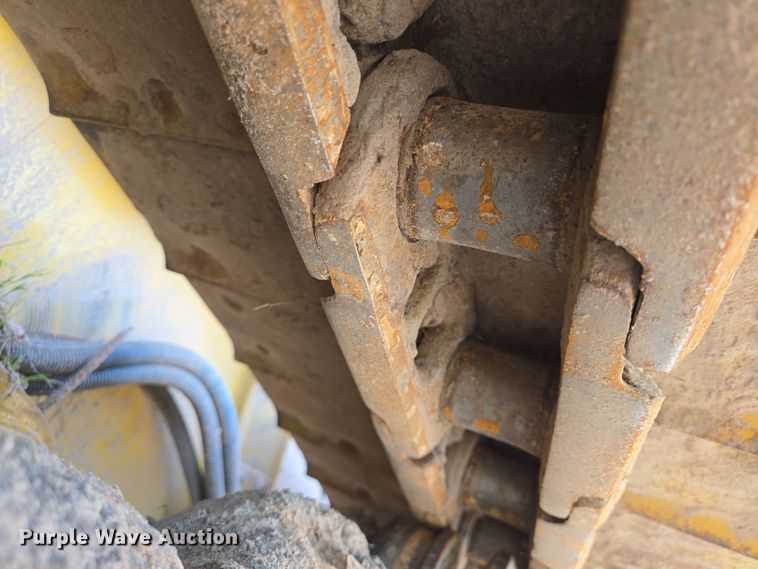 image for item YA0462 2023 Caterpillar D4 LGP dozer