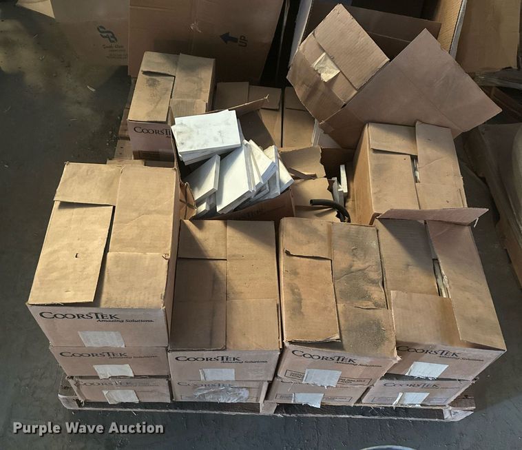 image for item ZA0587 Approximately 7,000 Coorstek 71430 ceramic wear pads