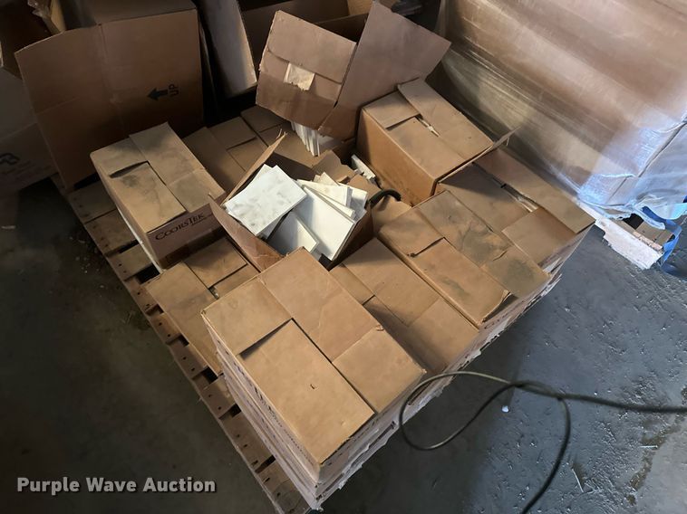 image for item ZA0587 Approximately 7,000 Coorstek 71430 ceramic wear pads