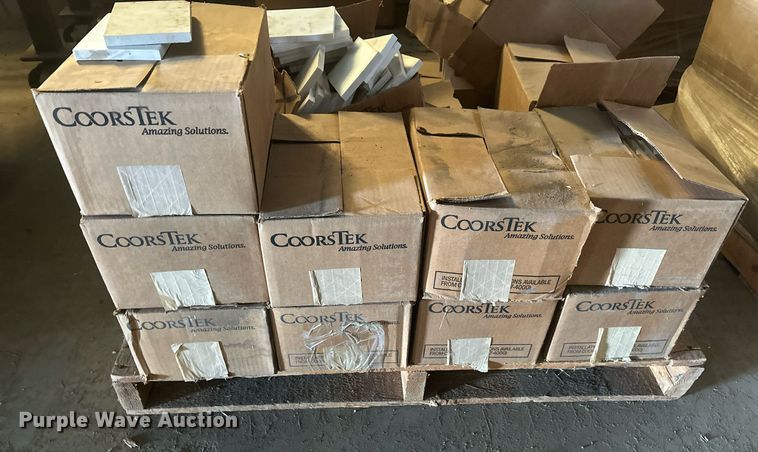 image for item ZA0587 Approximately 7,000 Coorstek 71430 ceramic wear pads