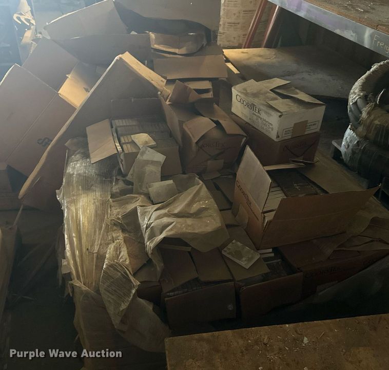 image for item ZA0587 Approximately 7,000 Coorstek 71430 ceramic wear pads