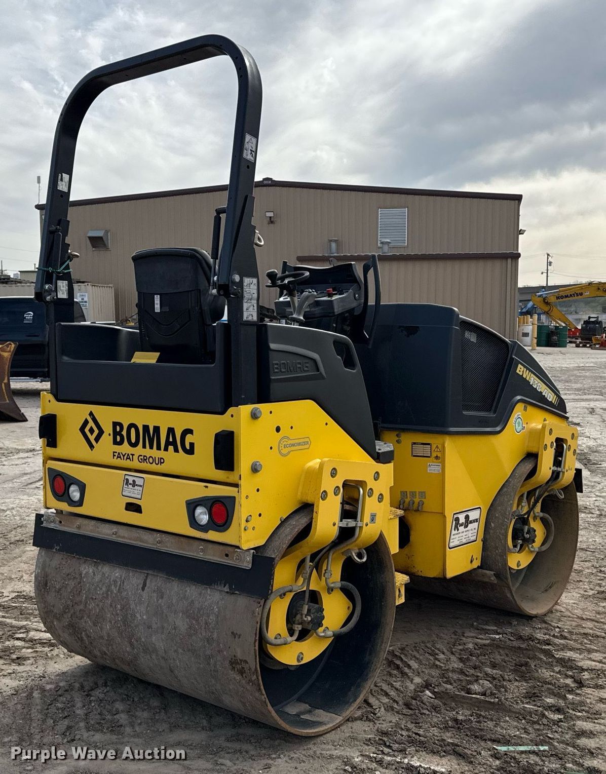 BOMAG BW27RH ミニカー 1:50スケール WM 9979 Bomag 1:50, BW 27 RH, Kaster