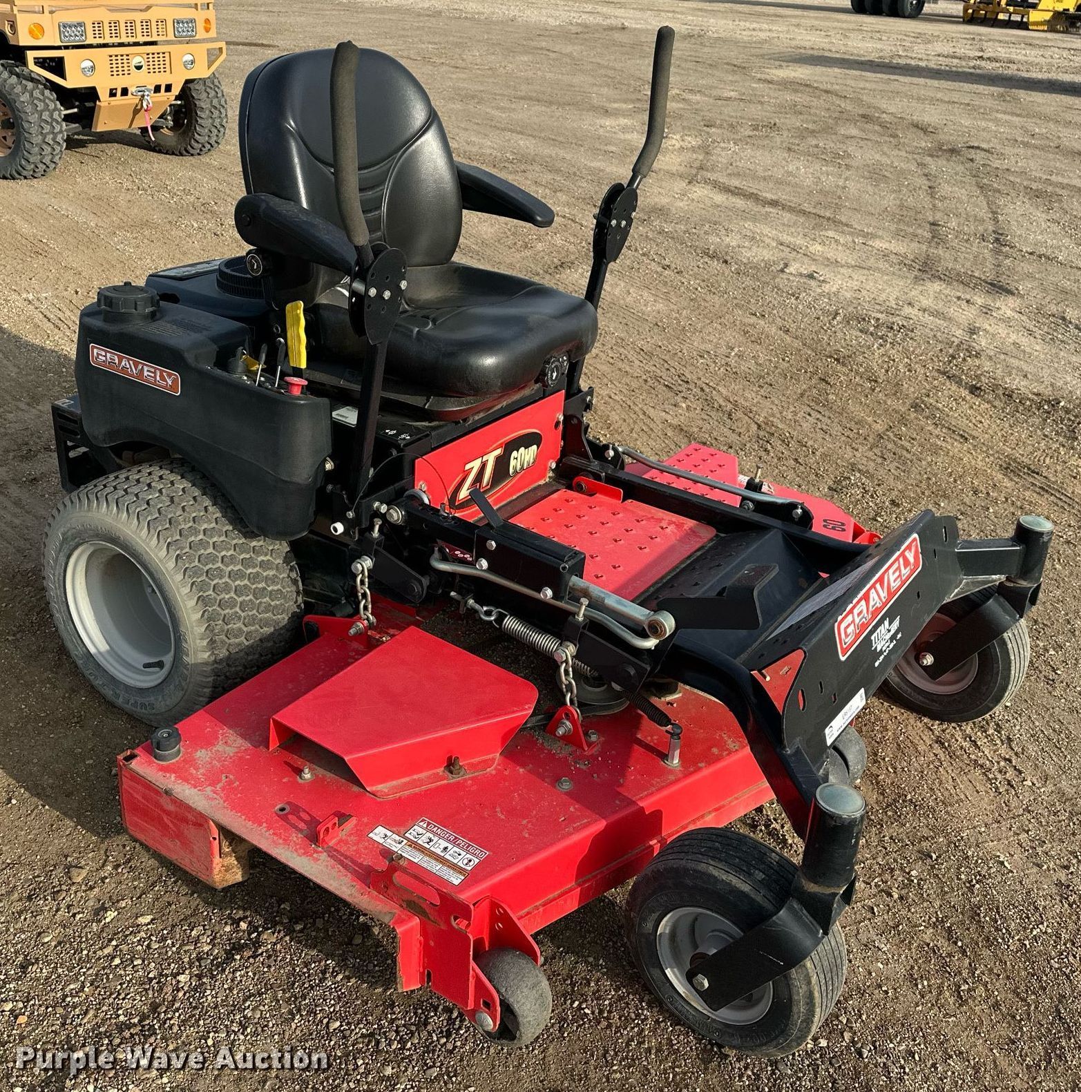 Gravely 991070 ZTR lawn mower in Fort Pierre, SD | Item