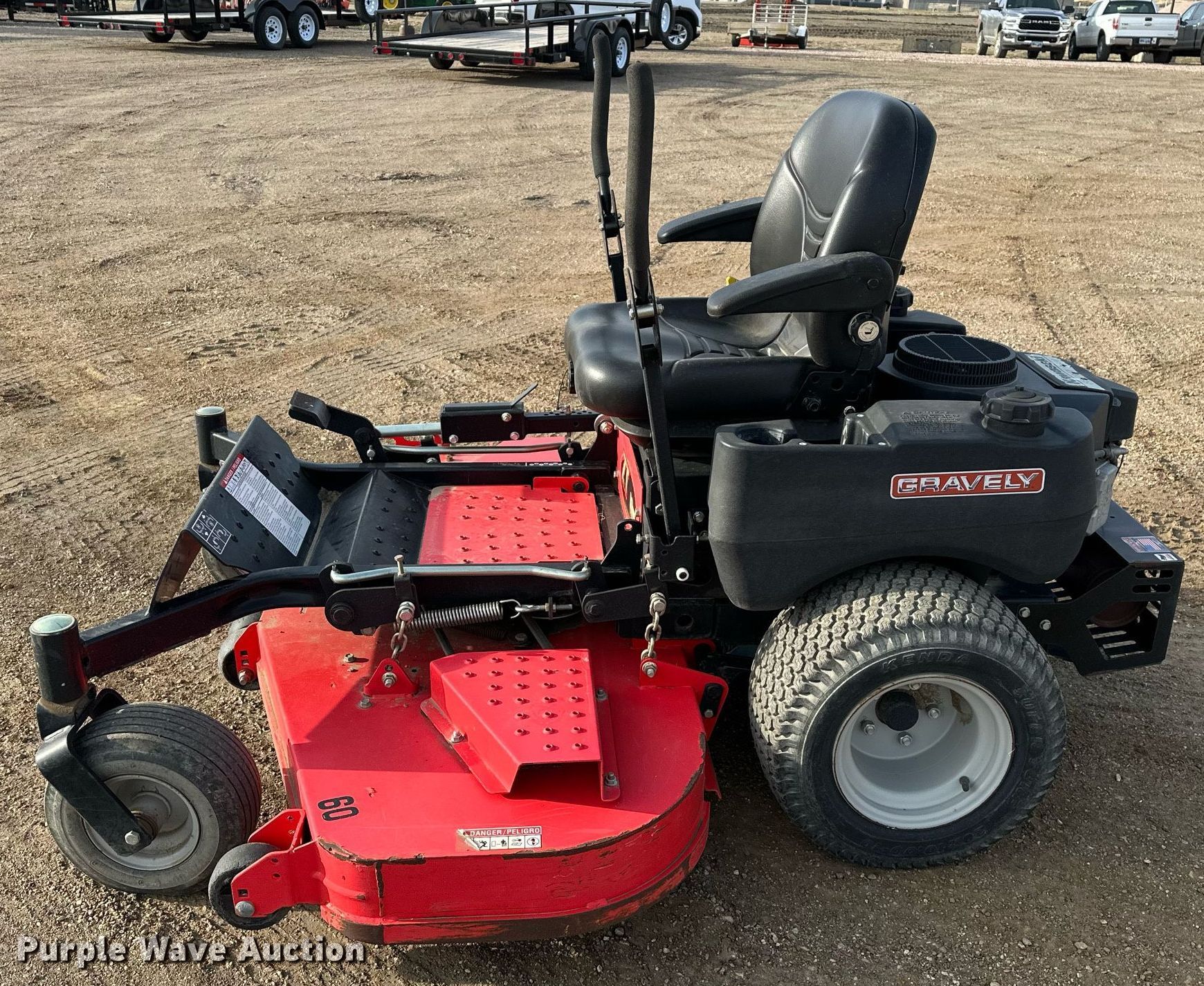 Gravely 991070 ZTR lawn mower in Fort Pierre, SD | Item