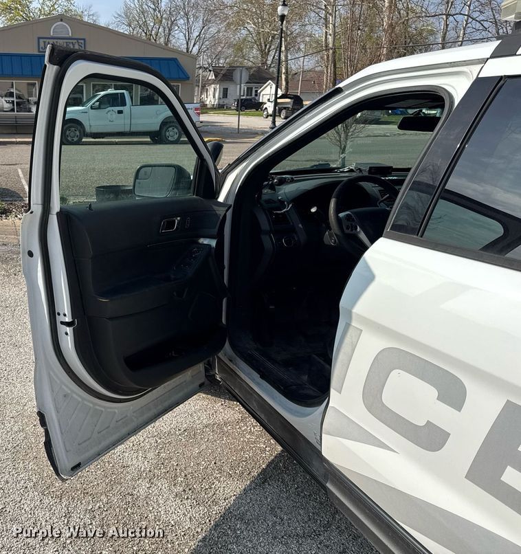 image for item DH9918 2015 Ford Explorer Police Interceptor SUV