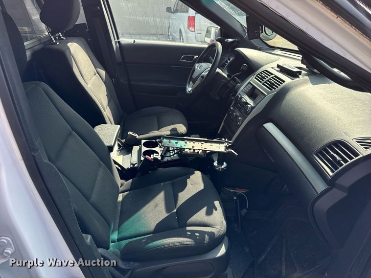 image for item DH9918 2015 Ford Explorer Police Interceptor SUV