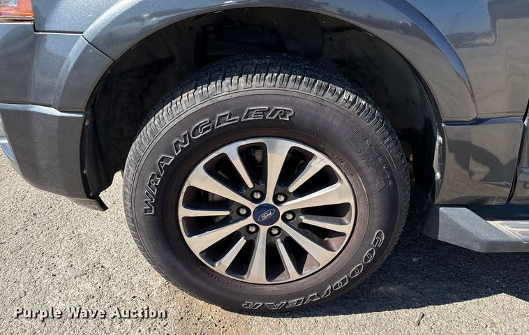 image for item DJ0917 2015 Ford Expedition SUV