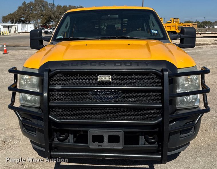 image for item DJ0918 2011 Ford F250 Super Duty Crew Cab pickup truck