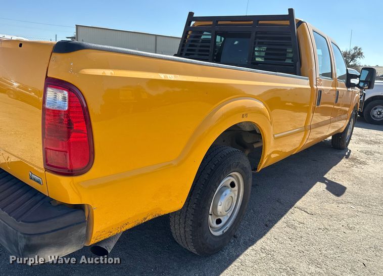 image for item DJ0918 2011 Ford F250 Super Duty Crew Cab pickup truck