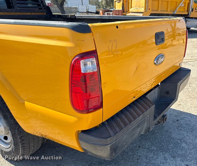 image for item DJ0918 2011 Ford F250 Super Duty Crew Cab pickup truck