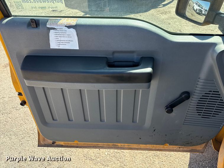 image for item DJ0918 2011 Ford F250 Super Duty Crew Cab pickup truck