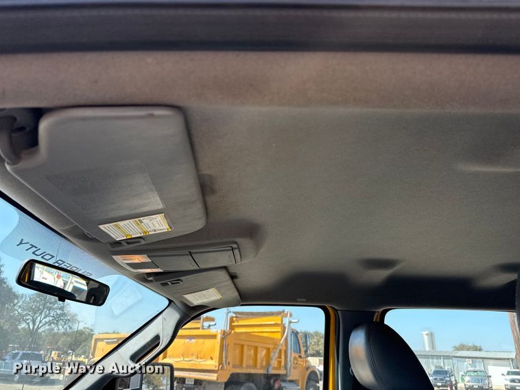 image for item DJ0918 2011 Ford F250 Super Duty Crew Cab pickup truck