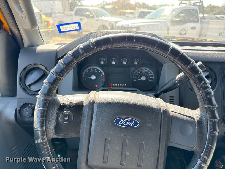 image for item DJ0918 2011 Ford F250 Super Duty Crew Cab pickup truck