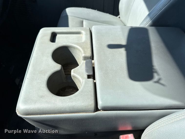 image for item DJ0918 2011 Ford F250 Super Duty Crew Cab pickup truck