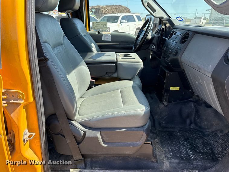 image for item DJ0918 2011 Ford F250 Super Duty Crew Cab pickup truck