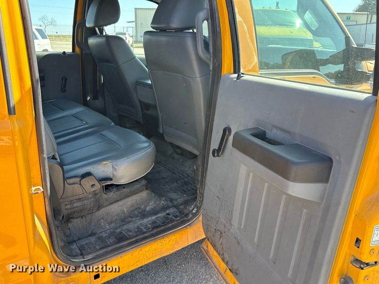 image for item DJ0918 2011 Ford F250 Super Duty Crew Cab pickup truck