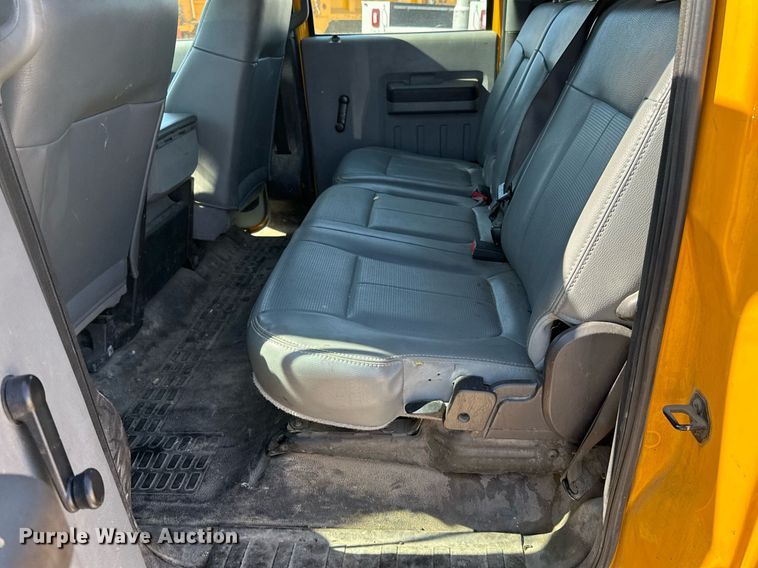 image for item DJ0918 2011 Ford F250 Super Duty Crew Cab pickup truck