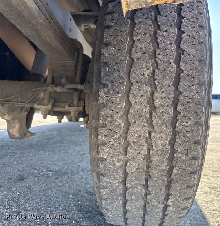 image for item DJ0918 2011 Ford F250 Super Duty Crew Cab pickup truck