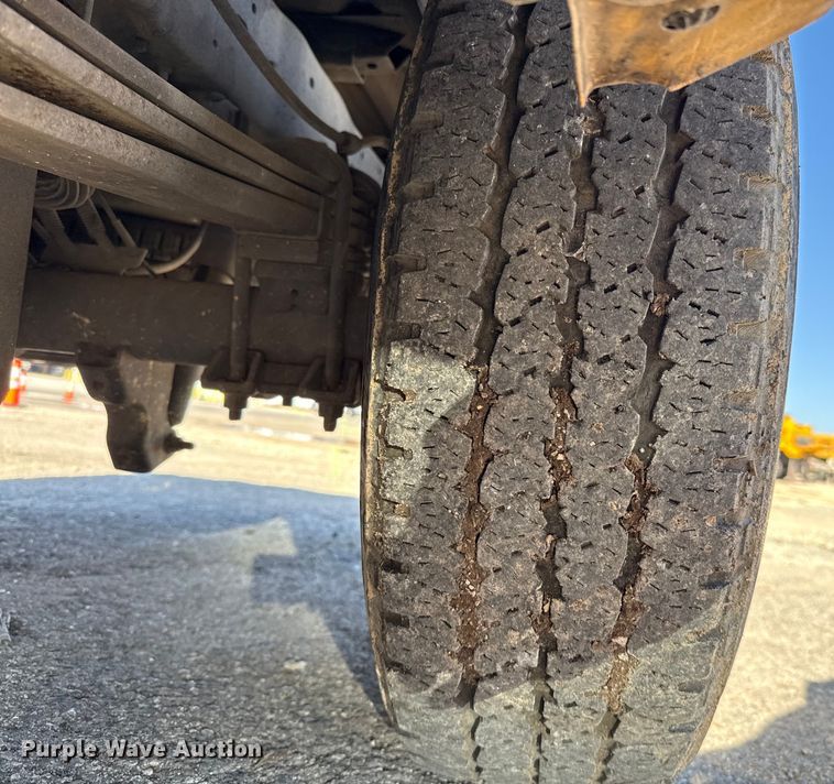 image for item DJ0918 2011 Ford F250 Super Duty Crew Cab pickup truck