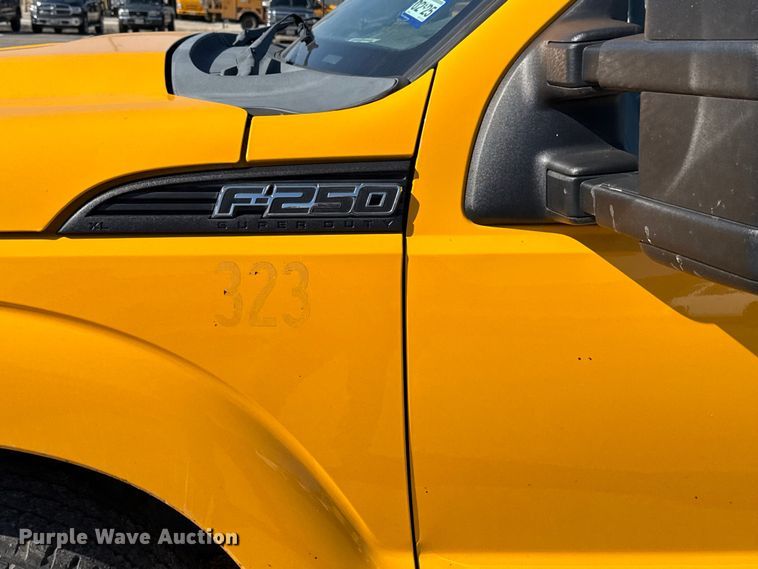 image for item DJ0921 2011 Ford F250 Super Duty Crew Cab pickup truck