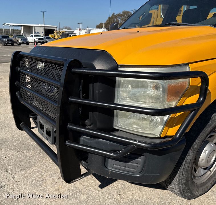 image for item DJ0921 2011 Ford F250 Super Duty Crew Cab pickup truck