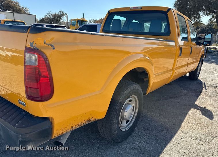 image for item DJ0921 2011 Ford F250 Super Duty Crew Cab pickup truck