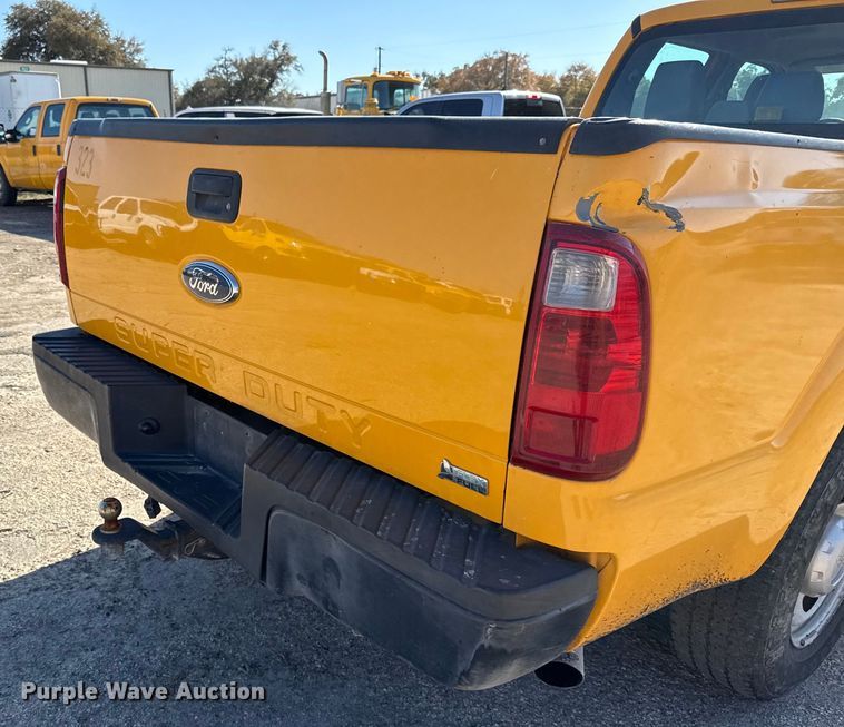 image for item DJ0921 2011 Ford F250 Super Duty Crew Cab pickup truck