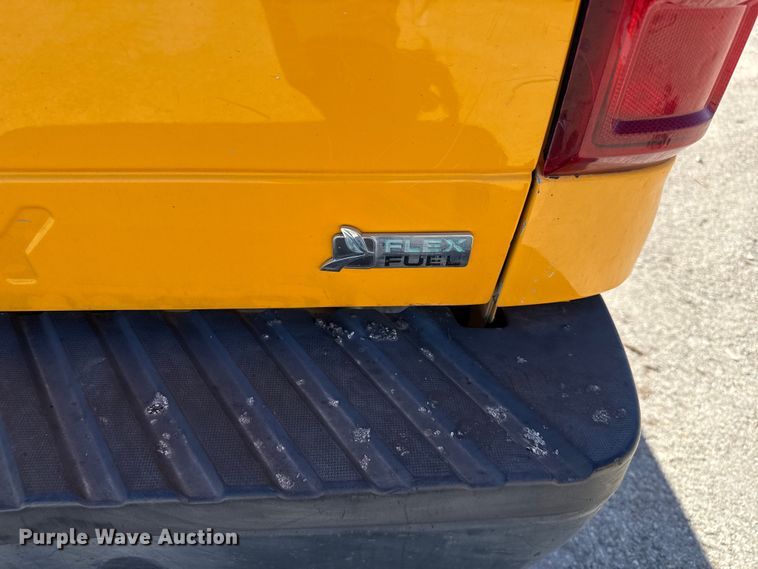 image for item DJ0921 2011 Ford F250 Super Duty Crew Cab pickup truck