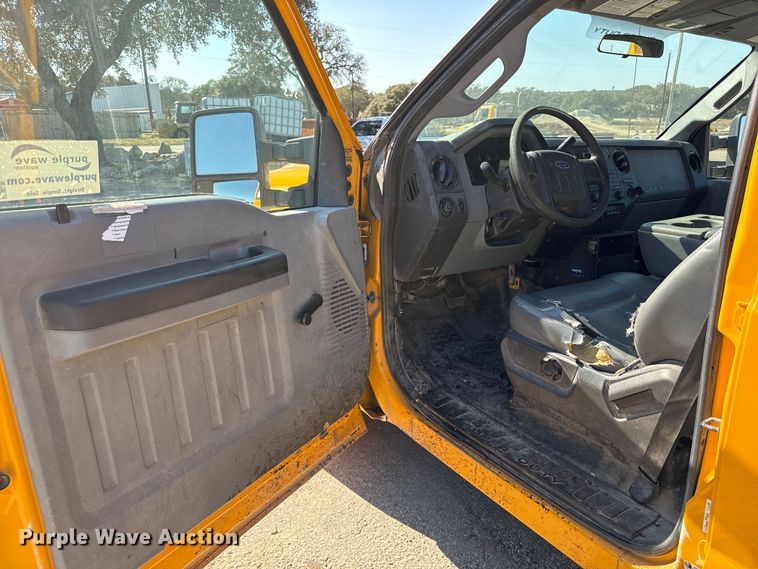 image for item DJ0921 2011 Ford F250 Super Duty Crew Cab pickup truck