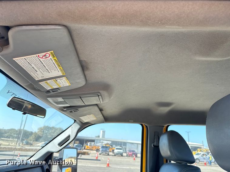 image for item DJ0921 2011 Ford F250 Super Duty Crew Cab pickup truck