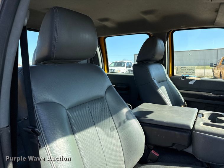 image for item DJ0921 2011 Ford F250 Super Duty Crew Cab pickup truck