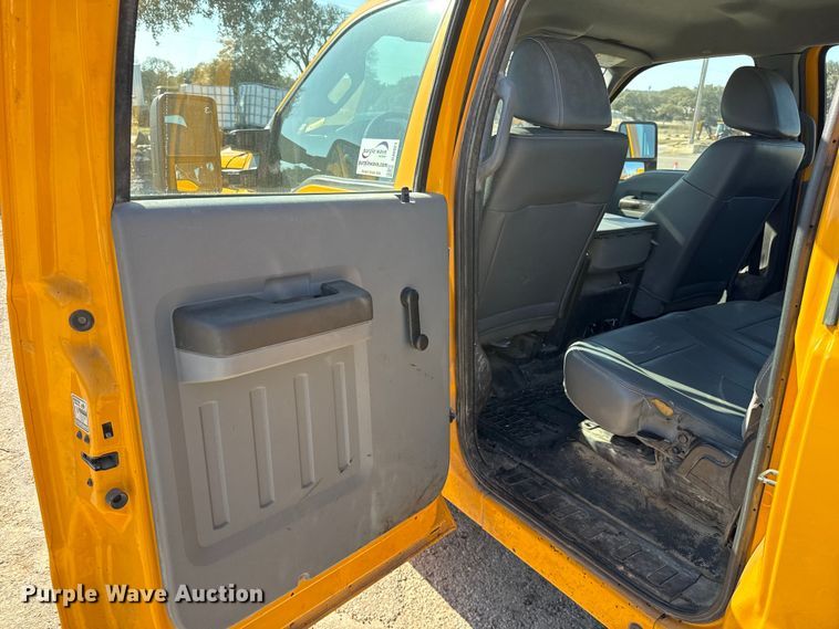 image for item DJ0921 2011 Ford F250 Super Duty Crew Cab pickup truck